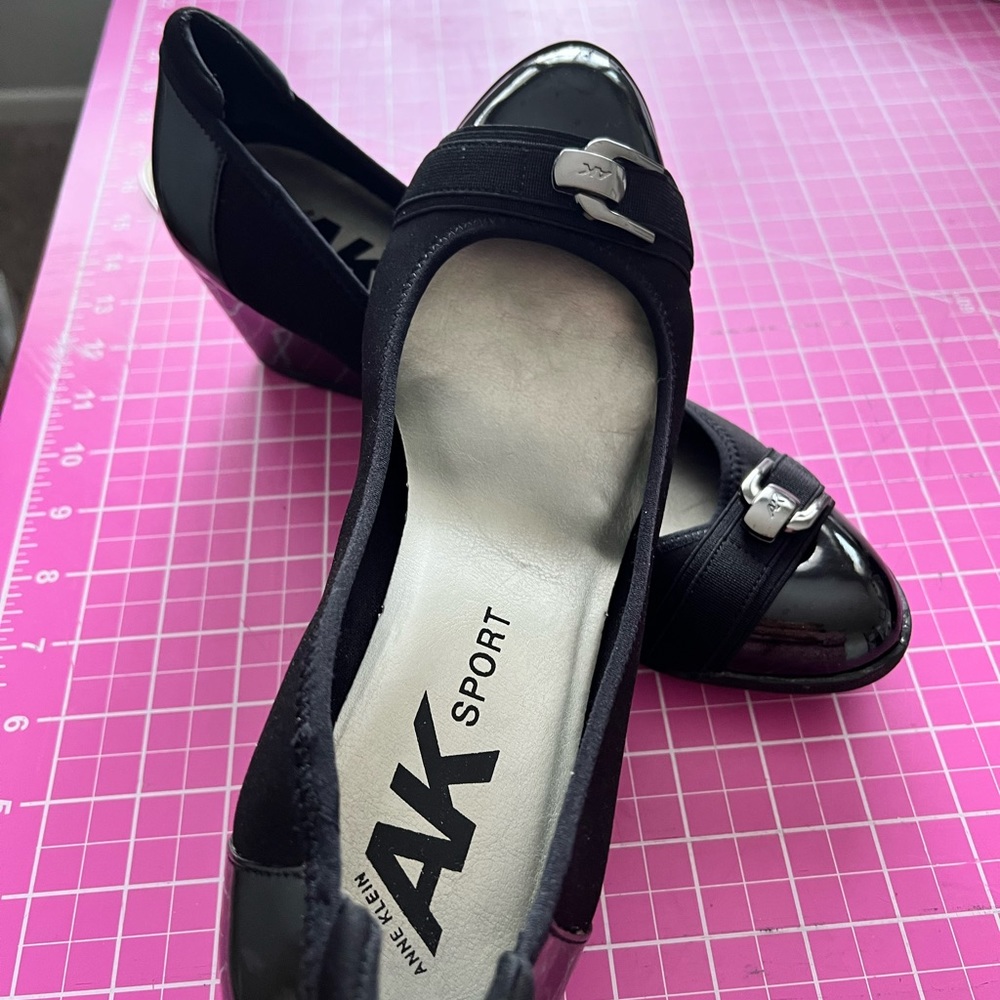 Anne Klein Sport. Size 10 M. Black patent. Great condition. Barely worn.